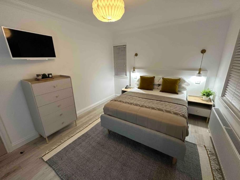 Premium Executive Apartment In Dunfermline Extérieur photo