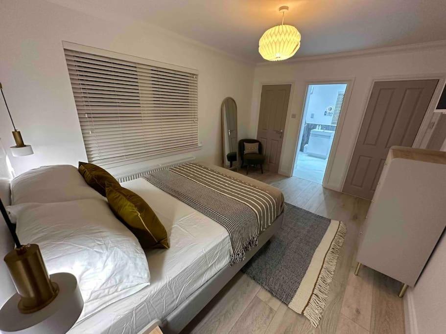 Premium Executive Apartment In Dunfermline Extérieur photo