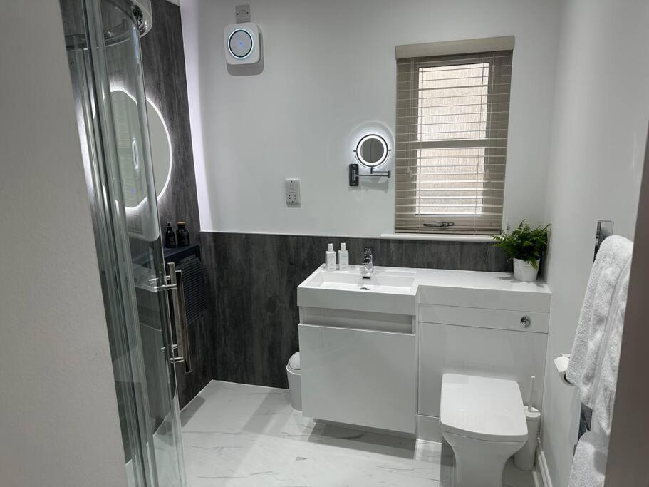 Premium Executive Apartment In Dunfermline Extérieur photo