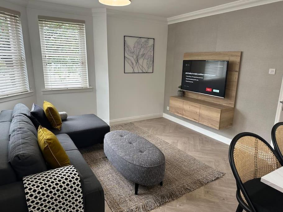 Premium Executive Apartment In Dunfermline Extérieur photo